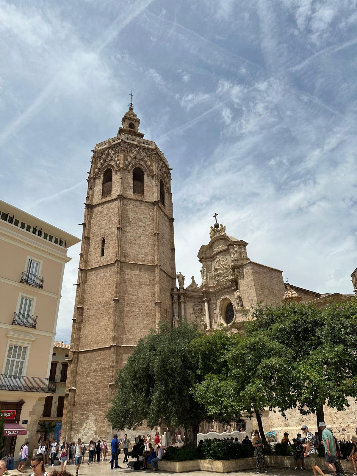 Descubre el Miguelete, la torre campanario de la Catedral de Valencia