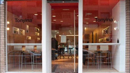 bar tonyina